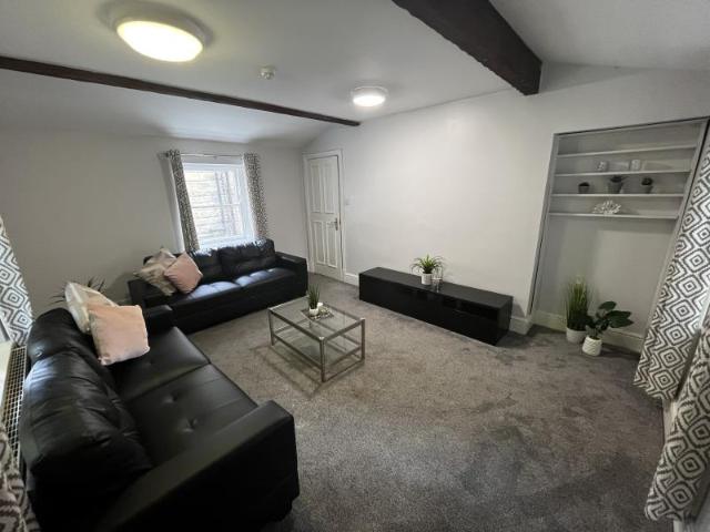 House for rent in Hyde Park, West Yorkshire