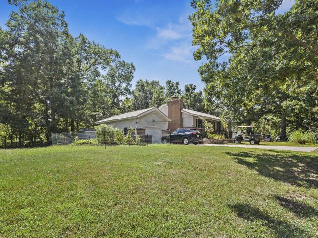 House for sale in Stone, Missouri