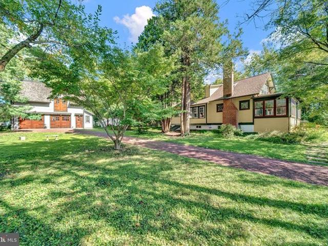 House for sale in Hopewell, New Jersey