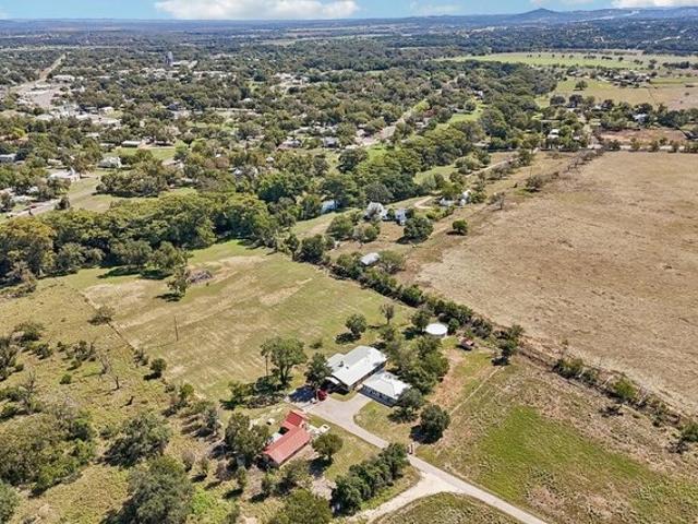 House for sale in Comfort, Kendall County
