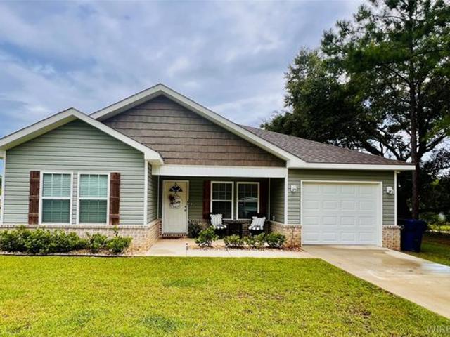 House for sale in Cottonwood, Alabama
