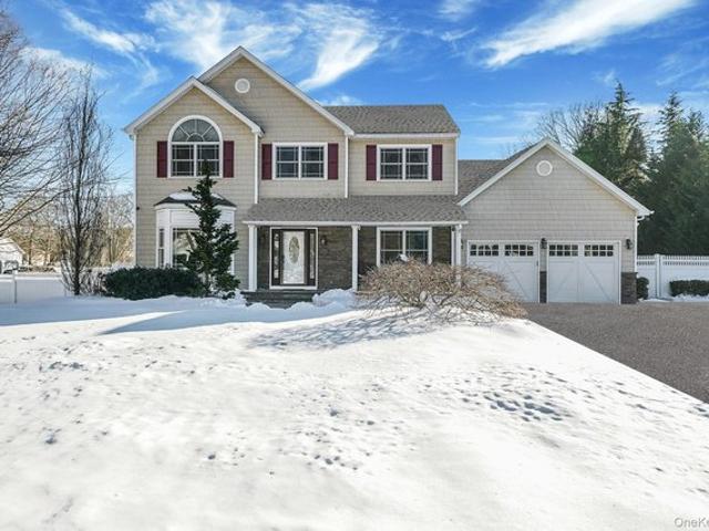 House for sale in Centereach, New York