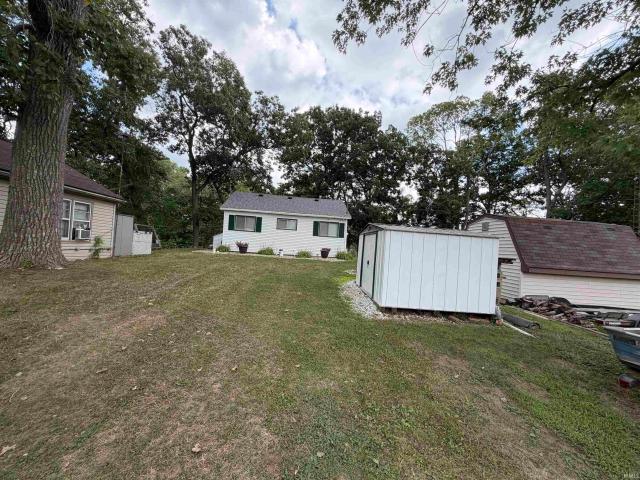 House for sale in Leesburg, Indiana