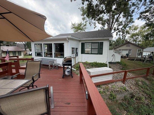 House for sale in Leesburg, Indiana