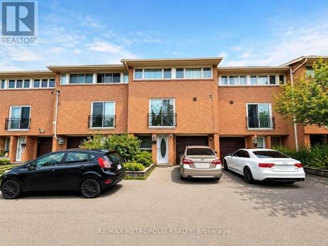 Townhouse for sale in Woburn, Ontario