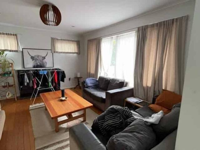 House for rent in Oratia, Oroua County