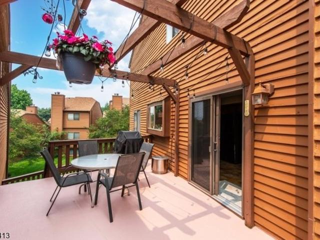Townhouse for sale in Rockaway, New Jersey