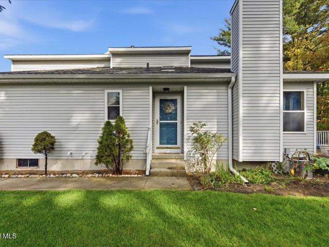House for sale in Dixon Heights, Town of Queensbury