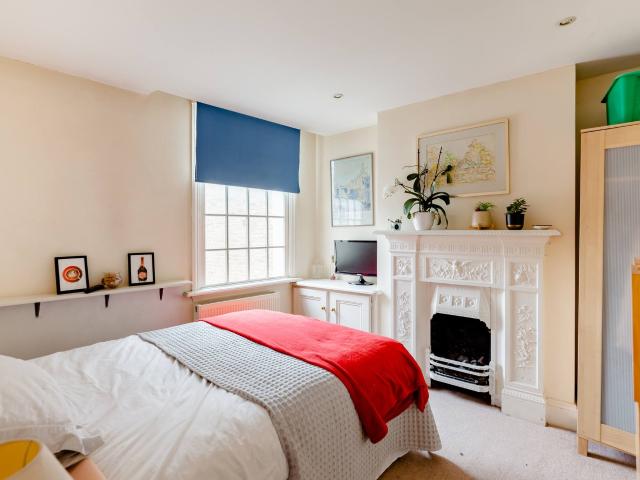 Room for rent in Sands End, Greater London