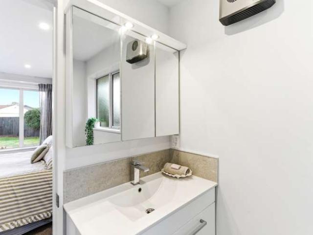 House for sale in Chaslands, Canterbury