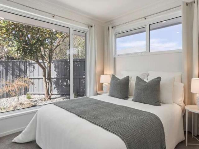 House for sale in Chaslands, Canterbury