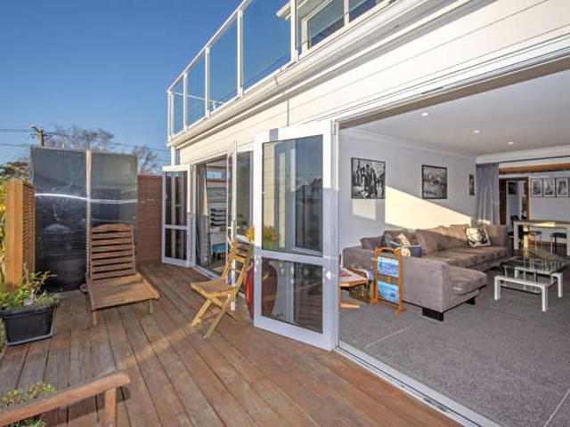 House for sale in Chaslands, Canterbury