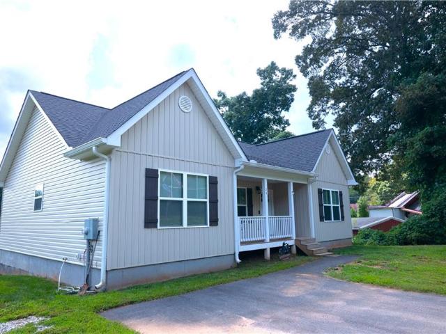 House for sale in Dahlonega, Georgia