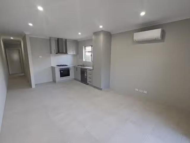 House for rent in Madora Bay
