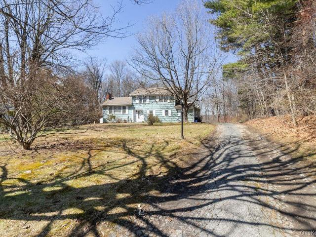 House for sale in Millwood, New York