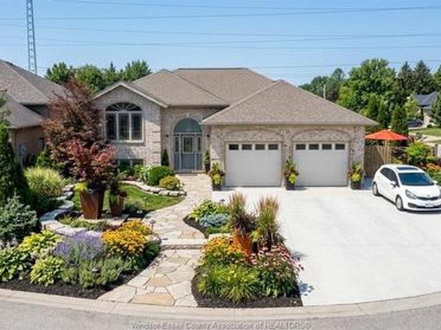 House for sale in Chatham–kent, Ontario