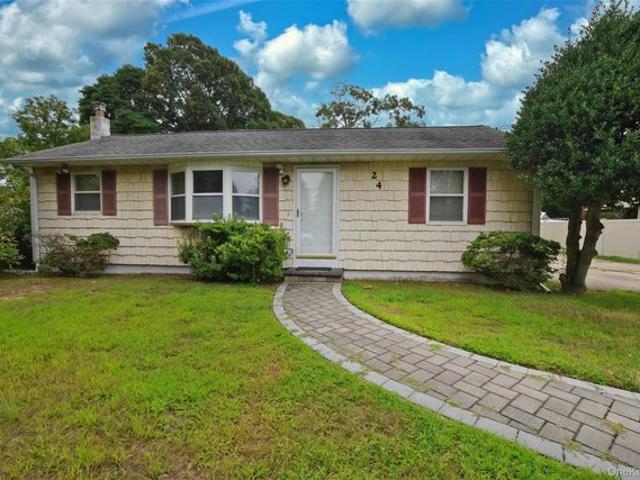 House for sale in Bohemia, New York
