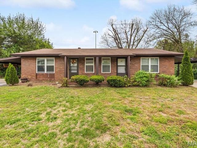 House for sale in Belleville, Illinois
