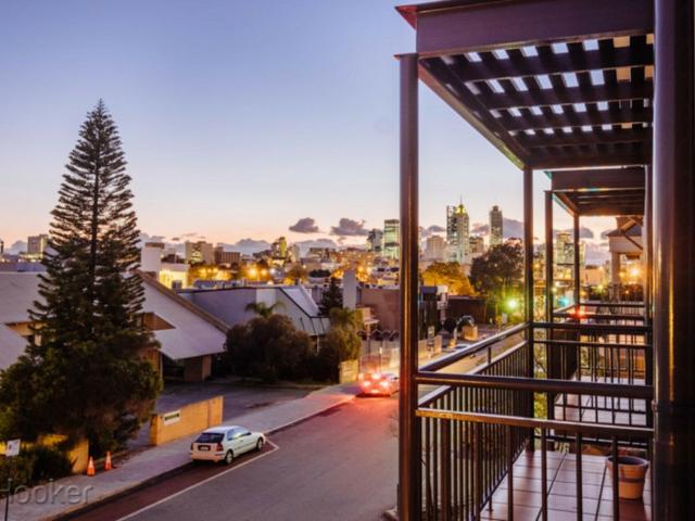 Townhouse for rent in Perth, City Of Perth