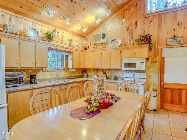 House for sale in Lakeville, Pennsylvania