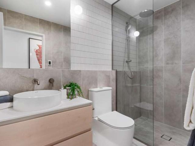 House for sale in Grafton