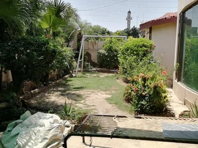 House for sale in Officers Colony, لاہور ڈویژن