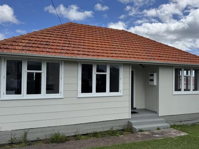 Apartment for rent in Northcote, Kaipātiki