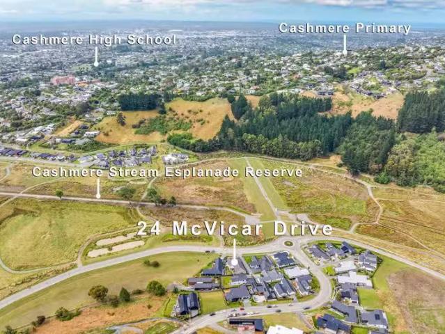 House for sale in Chaslands, Canterbury