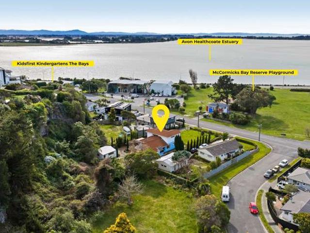 House for sale in Chaslands, Canterbury