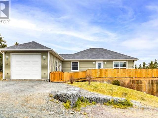 House for sale in Pouch Cove, Newfoundland And Labrador