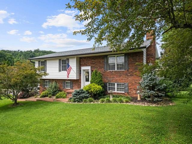 House for sale in Scott Depot, West Virginia