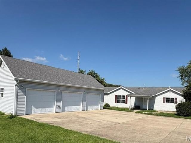 House for sale in Bethalto, Illinois