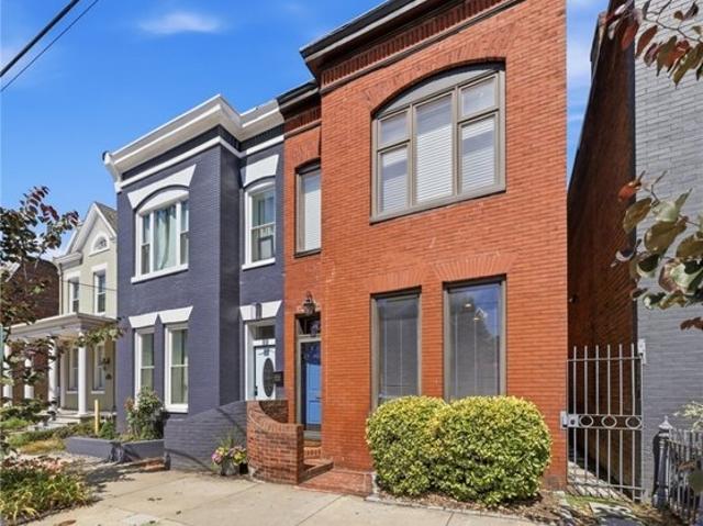 Townhouse for sale in Virginia
