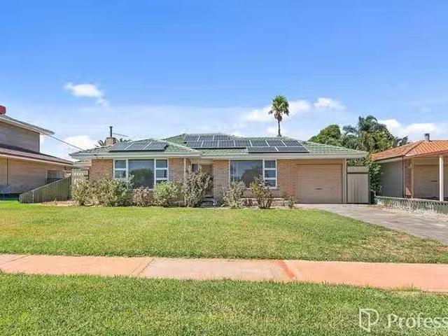 House for rent in High Wycombe, Western Australia