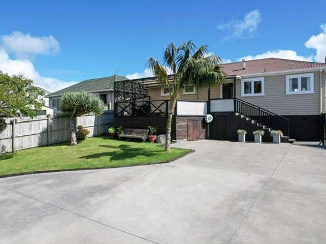 House for sale in Awhitu, Oroua County
