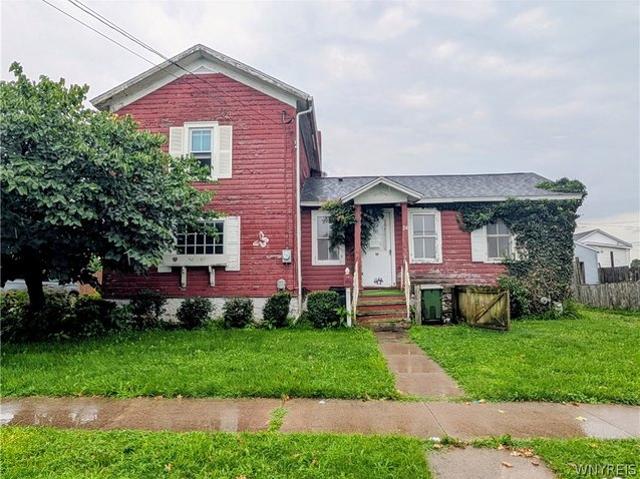 House for sale in Niagara, New York