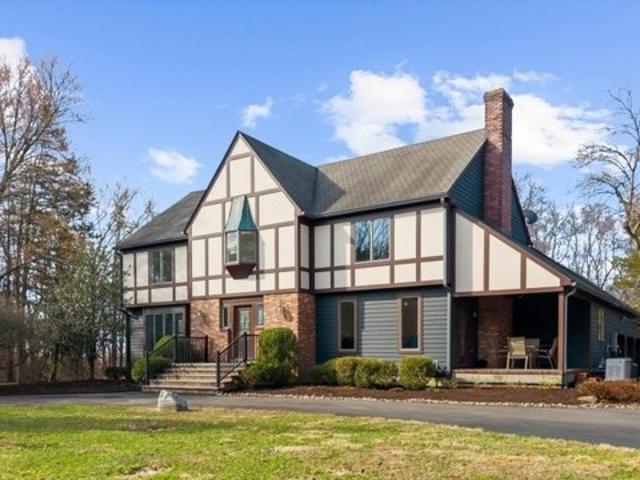 House for sale in Neshanic Station, New Jersey