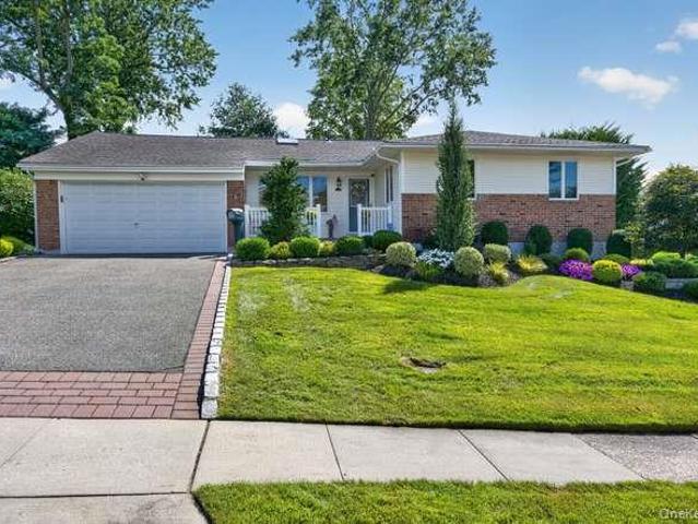 House for sale in East Norwich, Nassau County