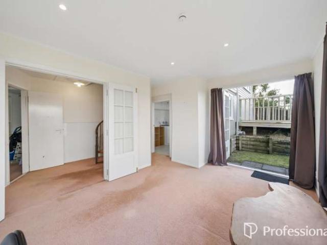 House for sale in Days Bay, Wellington