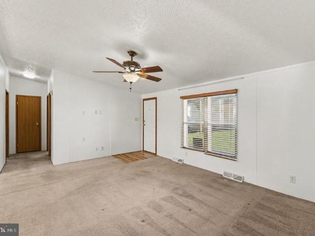 House for sale in Swan Harbor Dell Trailer Park, Havre de Grace