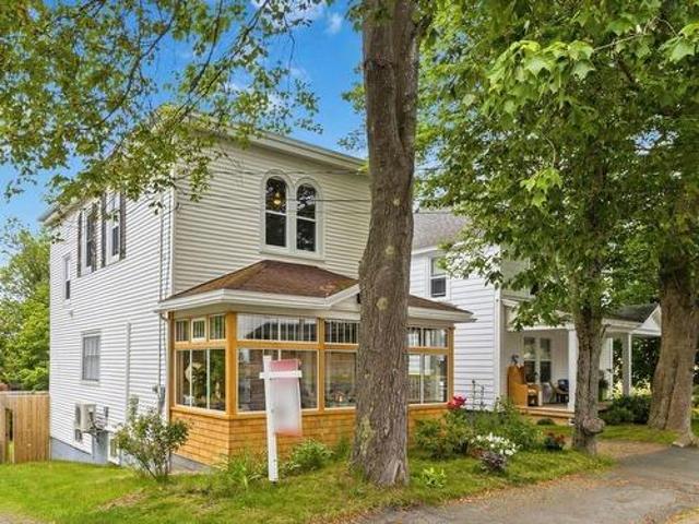 House for sale in Town of Bridgewater, Lunenburg County