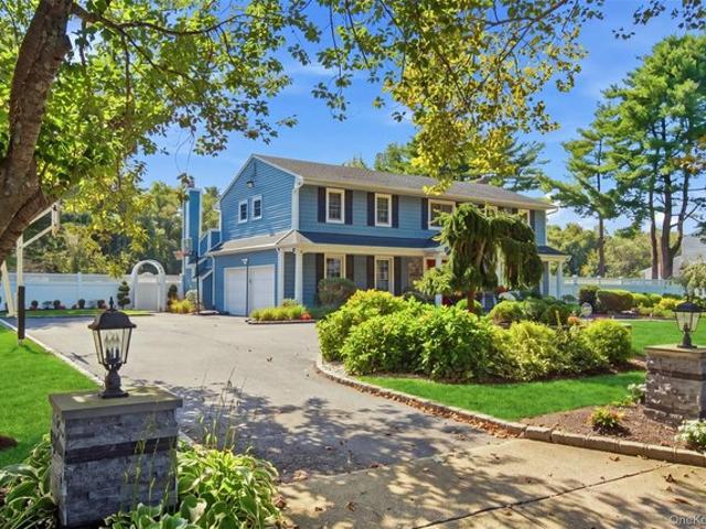 House for sale in Huntington, New York