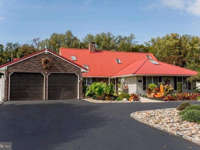 House for sale in Levittown, Bristol Township