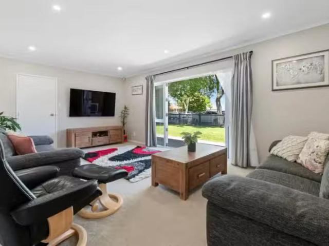House for sale in Papakura