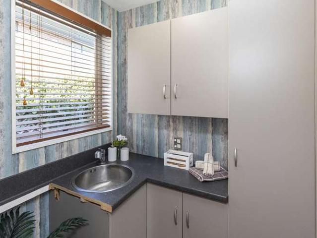 House for sale in Chaslands, Canterbury