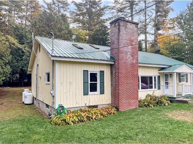 House for sale in Schroon Lake, Essex County