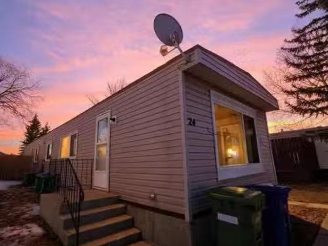 House for sale in Airdrie, Alberta