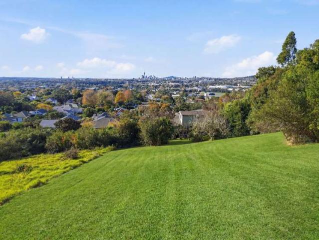 Land for sale in Balmoral