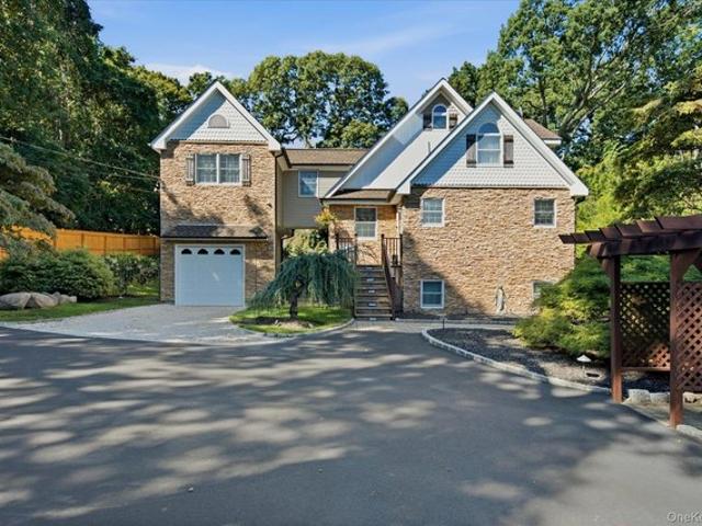 House for sale in Sound Beach, Miller Place