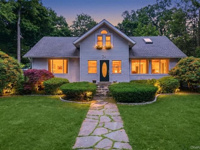 House for sale in Baldwin Place, New York
